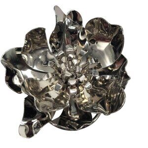 Vintage Silver-Tone Chrome Flower Scarf Clip With Textured 3D Petals